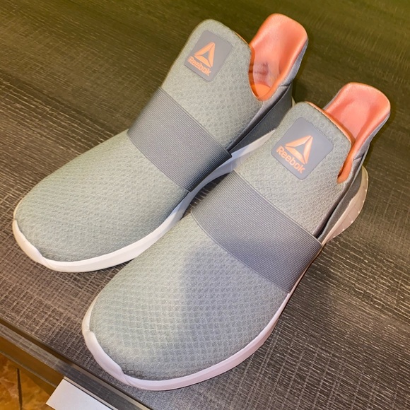 Woman’s Reebok - Picture 2 of 4